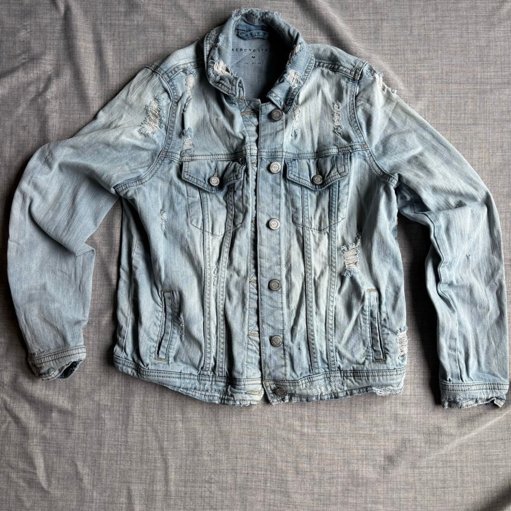 Women's Aeropostale M Light Blue Distressed Jean Jacket